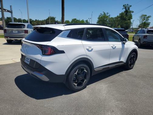 Glacial White Pearl 2026 Kia Sportage EX