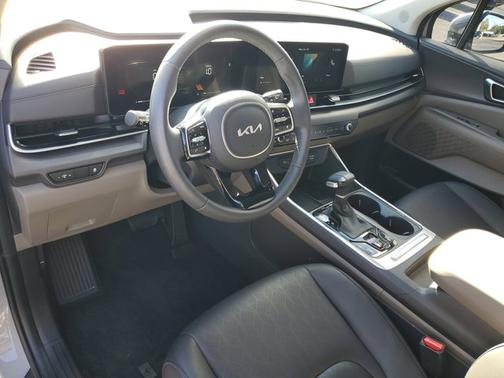 2025 Kia Carnival EX