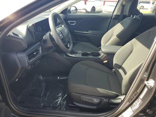 Interstellar Gray 2027 Kia K4 LX