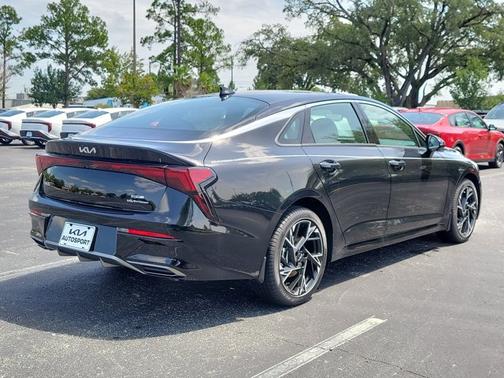 Aurora Black Pearl 2026 Kia K5 GT-Line