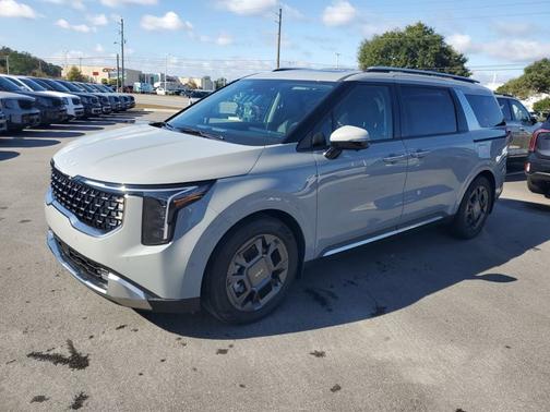 2026 Kia Carnival SX