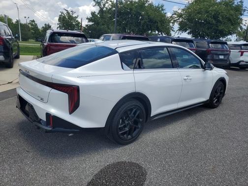 Snow White Pearl 2026 Kia K4 GT-Line Turbo