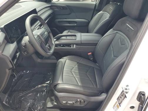 Glacial White Pearl 2027 Kia Telluride Hybrid X-Line SX-Prestige