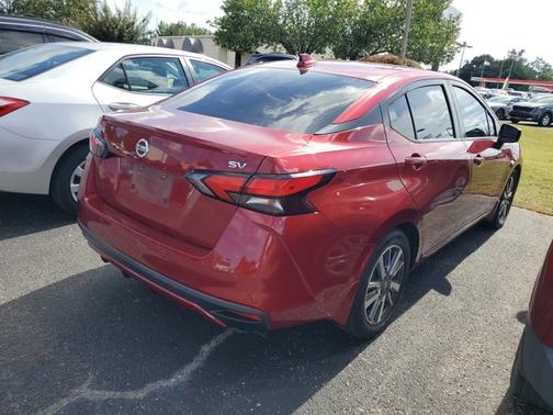 2020 Nissan Versa SV