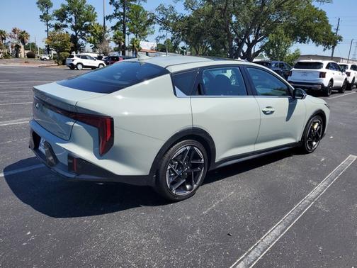 2025 Kia K4 GT-Line
