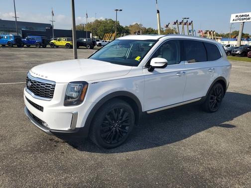 Glacial White Pearl 2021 Kia Telluride SX