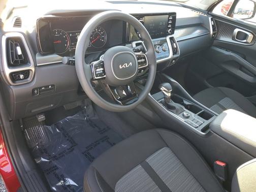 2022 Kia Sorento LX