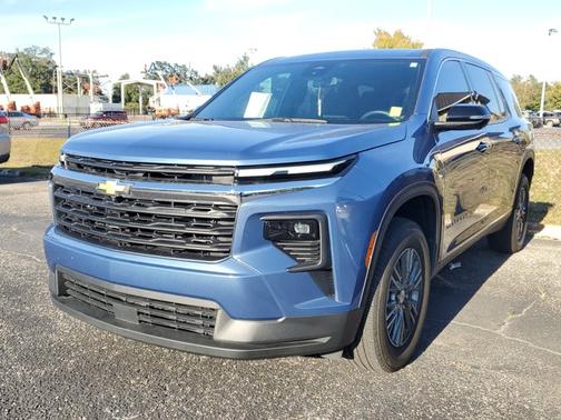 2024 Chevrolet Traverse FWD LS