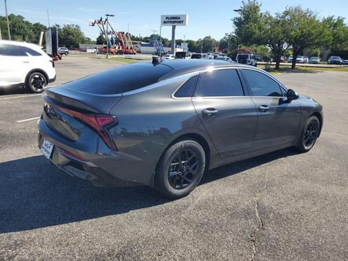 Interstellar Gray 2025 Kia K5 LXS