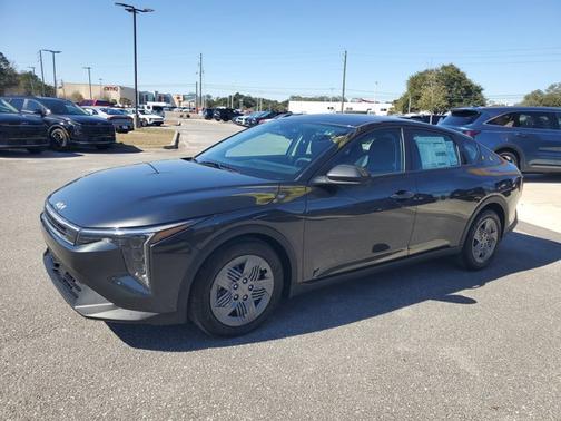2026 Kia K4 LX