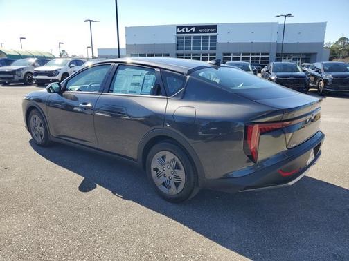 2026 Kia K4 LX