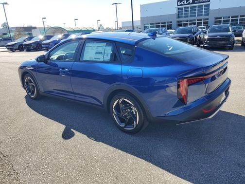 2026 Kia K4 EX