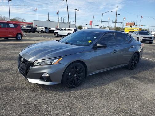 2022 Nissan Altima 2.5 SR