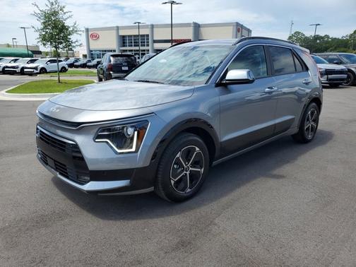 2025 Kia Niro SX