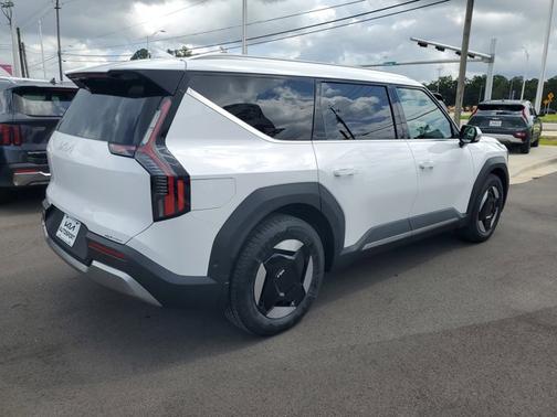 2026 Kia EV9 Land