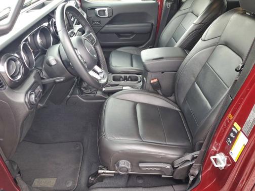 2022 Jeep Wrangler Unlimited Sahara Altitude