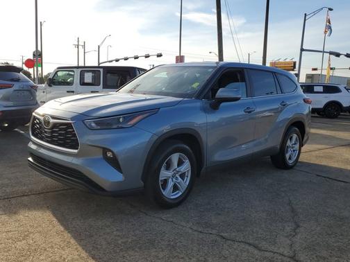 2023 Toyota Highlander L