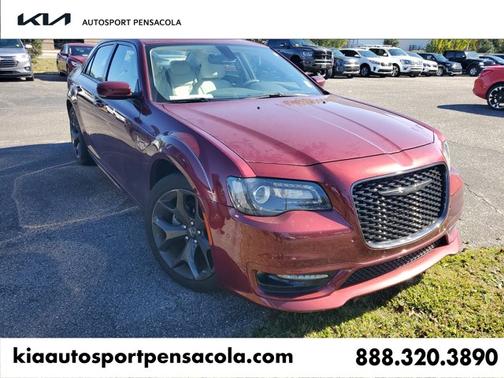 2023 Chrysler 300 Touring L