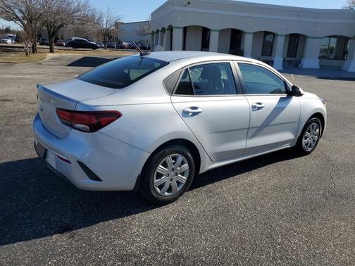 2023 Kia Rio LX