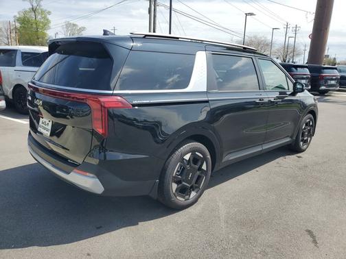 Aurora Black Pearl 2026 Kia Carnival EX