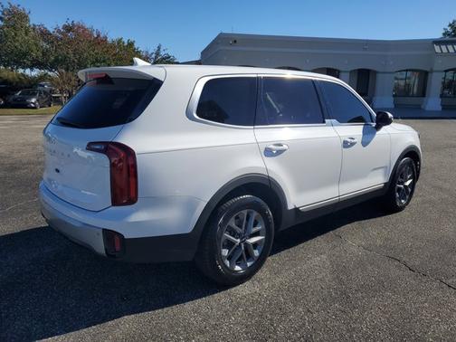 2024 Kia Telluride LX