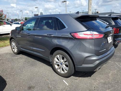 2021 Ford Edge Titanium