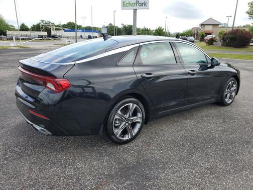 2022 Kia K5 EX