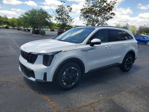 Glacial White Pearl 2026 Kia Sorento S