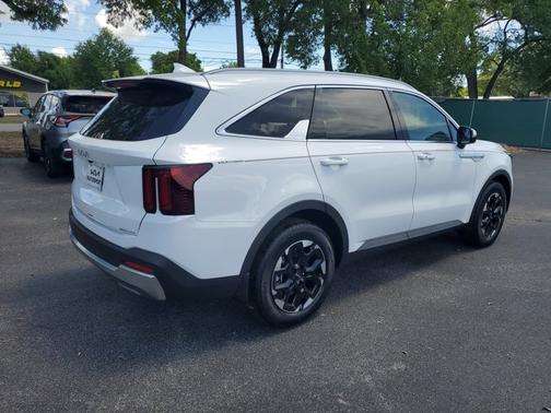Glacial White Pearl 2026 Kia Sorento S
