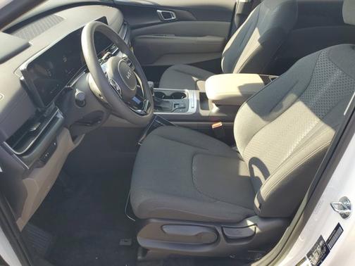 Snow White Pearl 2026 Kia Carnival LX