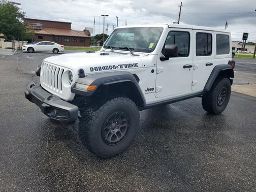 Bright White Clearcoat 2023 Jeep Wrangler High Tide