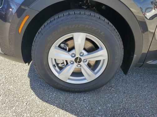 2025 Kia Sorento LX