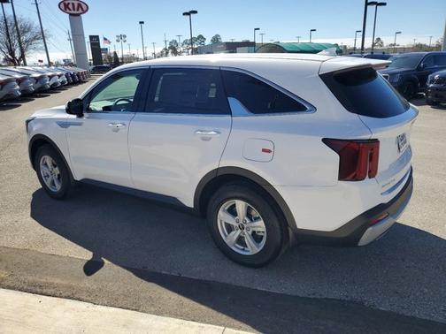 2025 Kia Sorento LX