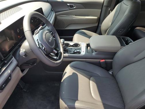2025 Kia Carnival EX