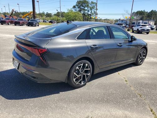 2025 Kia K5 EX