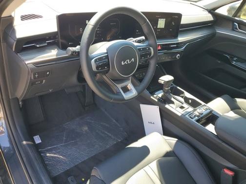 2025 Kia K5 EX