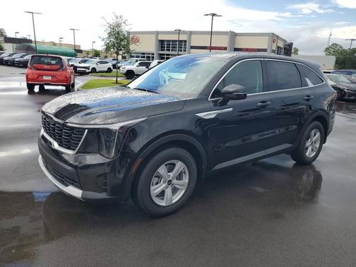 2025 Kia Sorento LX