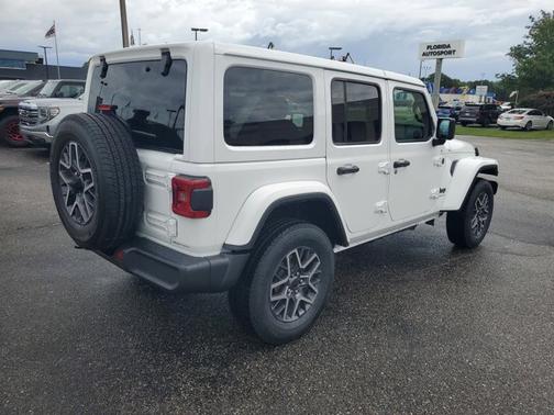 Bright White Clearcoat 2025 Jeep Wrangler Sahara