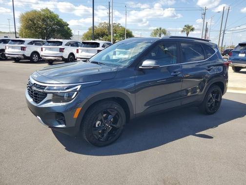 Gravity Gray 2026 Kia Seltos EX