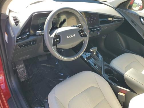 2023 Kia Niro EX