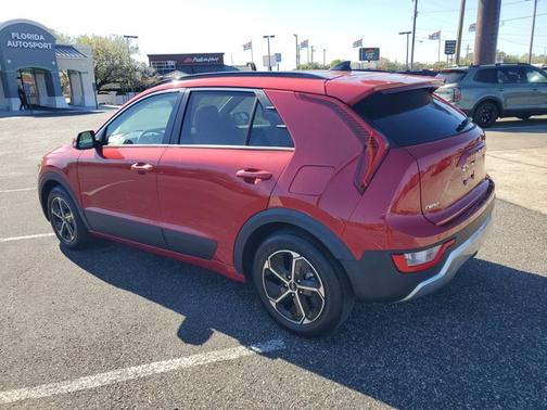 2023 Kia Niro EX