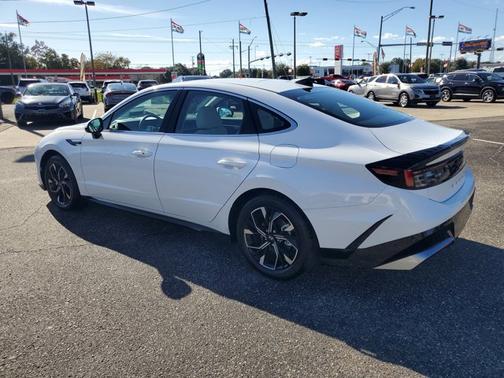2024 Hyundai SONATA SEL
