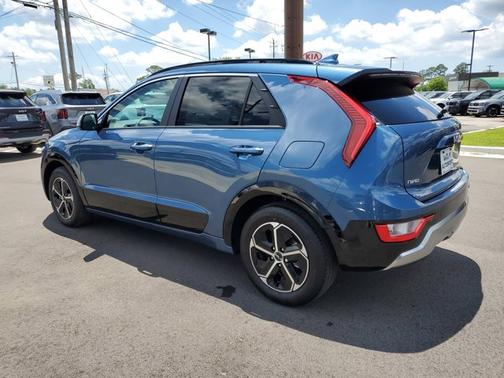 2025 Kia Niro SX