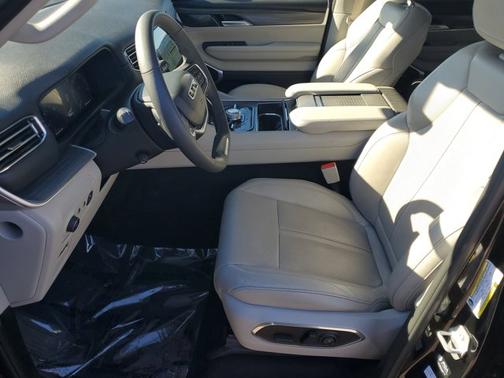 2023 Jeep Wagoneer Series III