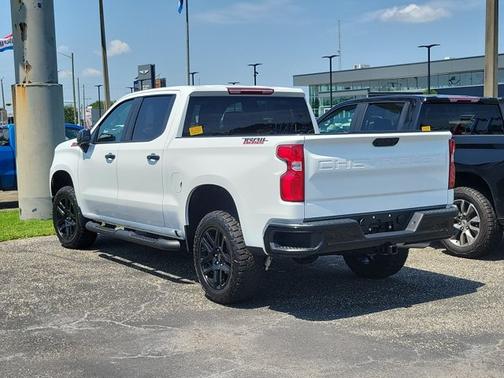 Summit White 2025 Chevrolet Silverado 1500 LT Trail Boss