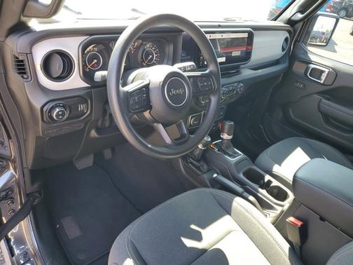 2025 Jeep Gladiator Nighthawk