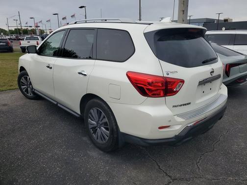 Pearl White Tricoat 2020 Nissan Pathfinder SL