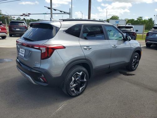 2025 Kia Seltos EX