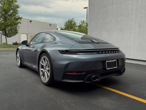 Vanadium Grey Metallic 2026 Porsche 911