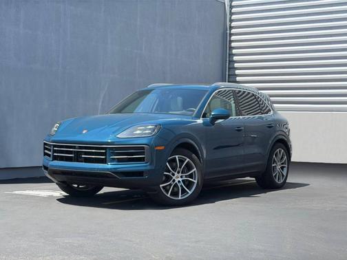 Montego Blue Metallic 2026 Porsche Cayenne